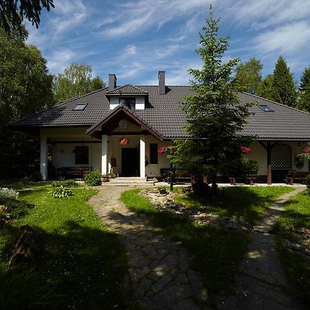 Stylowy Zajazd Pod Czarnym Kogutem Czarna  Luaran gambar